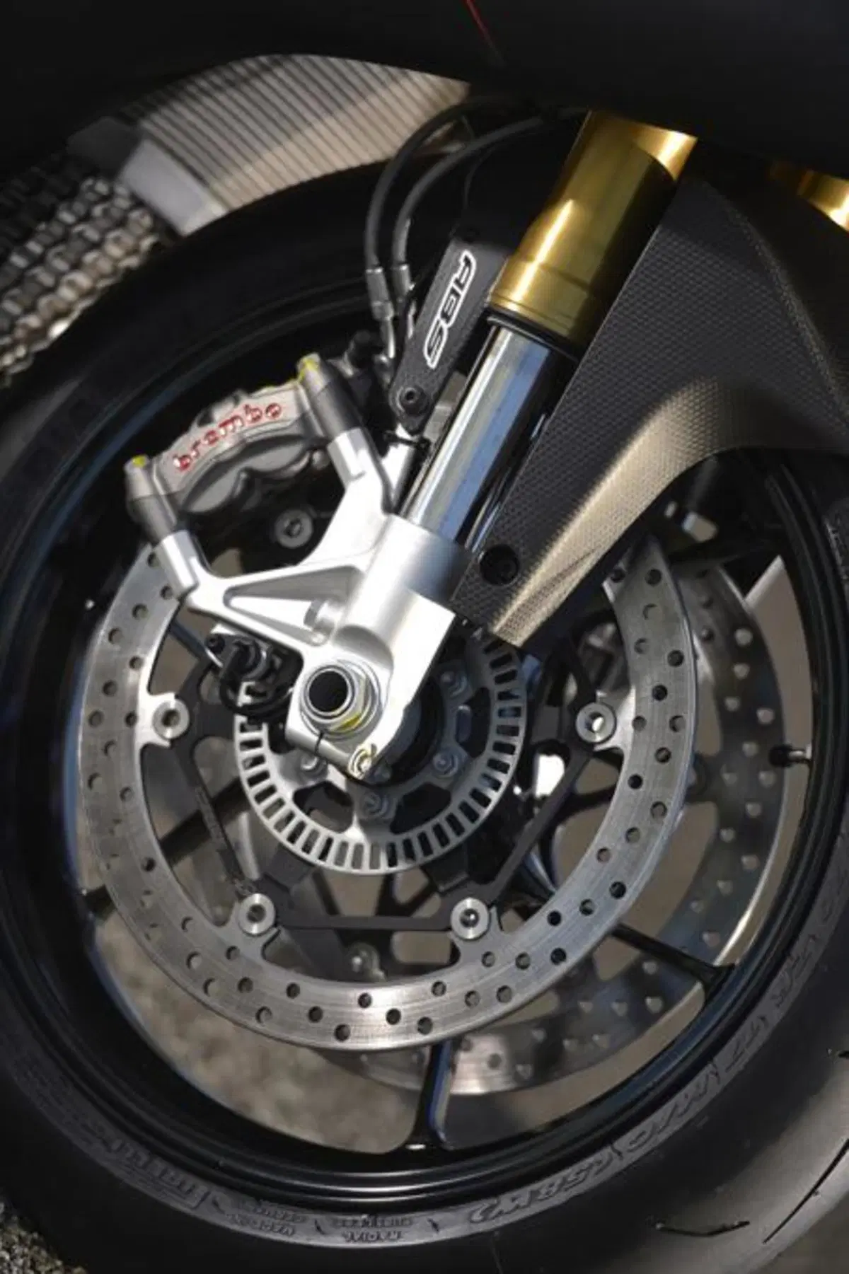 Aprilia RSV4 2013 aPRC ABS (48)