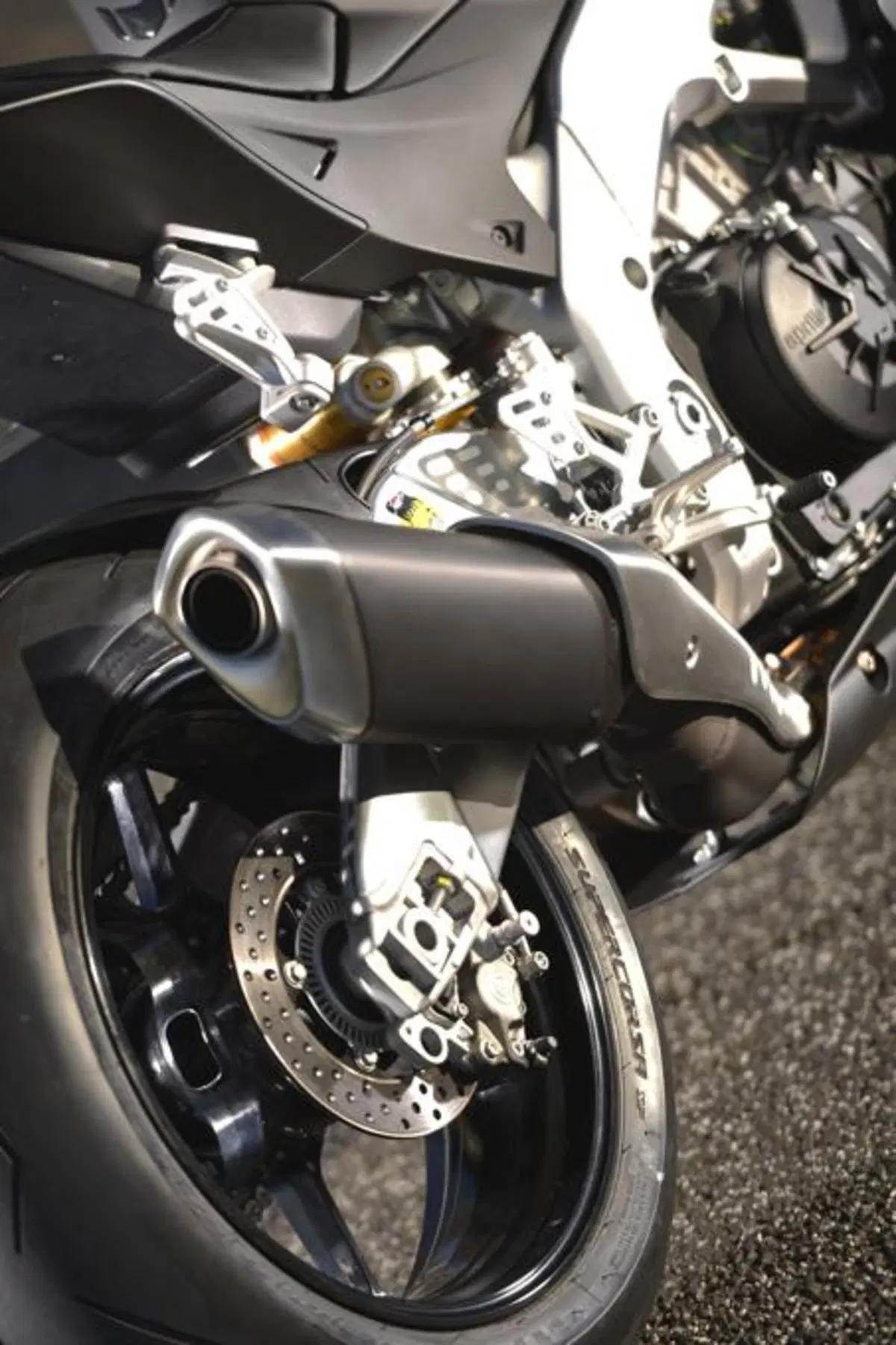 Aprilia RSV4 2013 aPRC ABS (50)