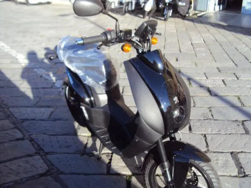 Peugeot e-Ludix Biposto E5 (2021 - 25) (3)