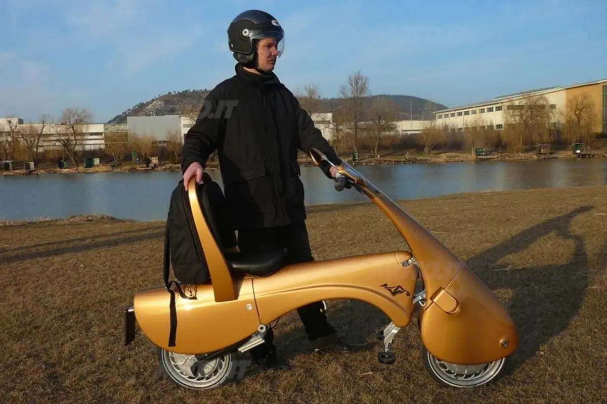 Moveo: lo scooter elettrico pieghevole (3)
