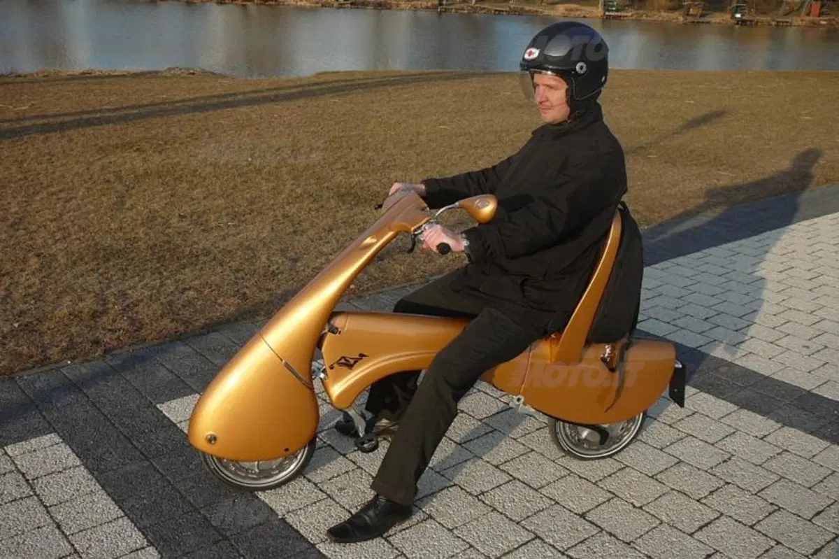 Moveo: lo scooter elettrico pieghevole (4)