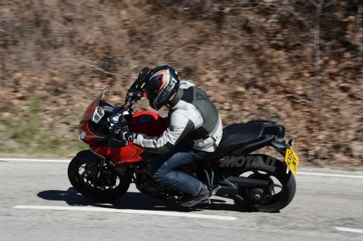 Triumph Tiger Sport 2013  (3)