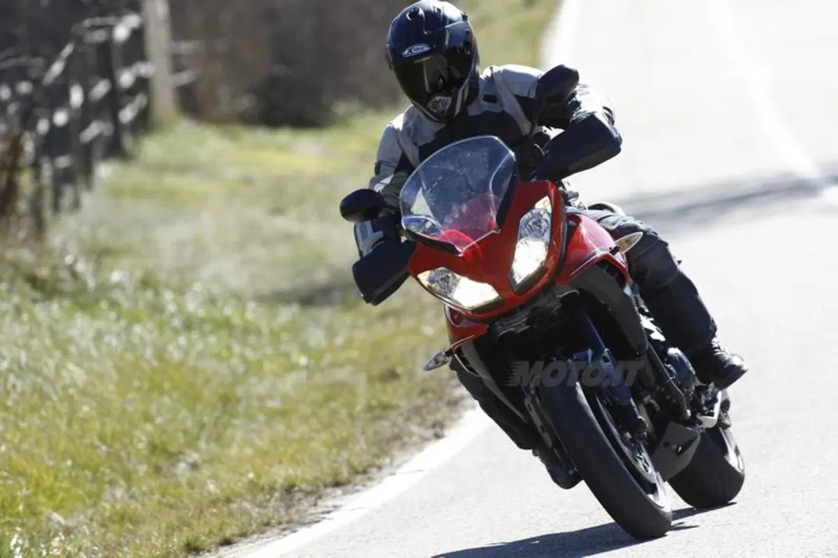 Triumph Tiger Sport 2013  (7)