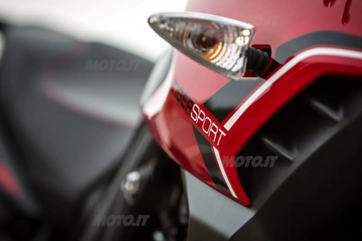 Triumph Tiger Sport 2013  (30)