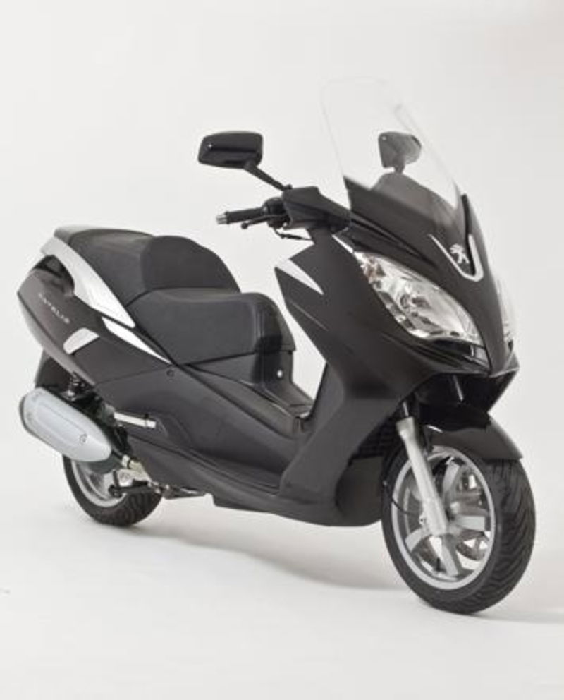 Nuovi scooter Peugeot Satelis 300 e Citystar 200i  