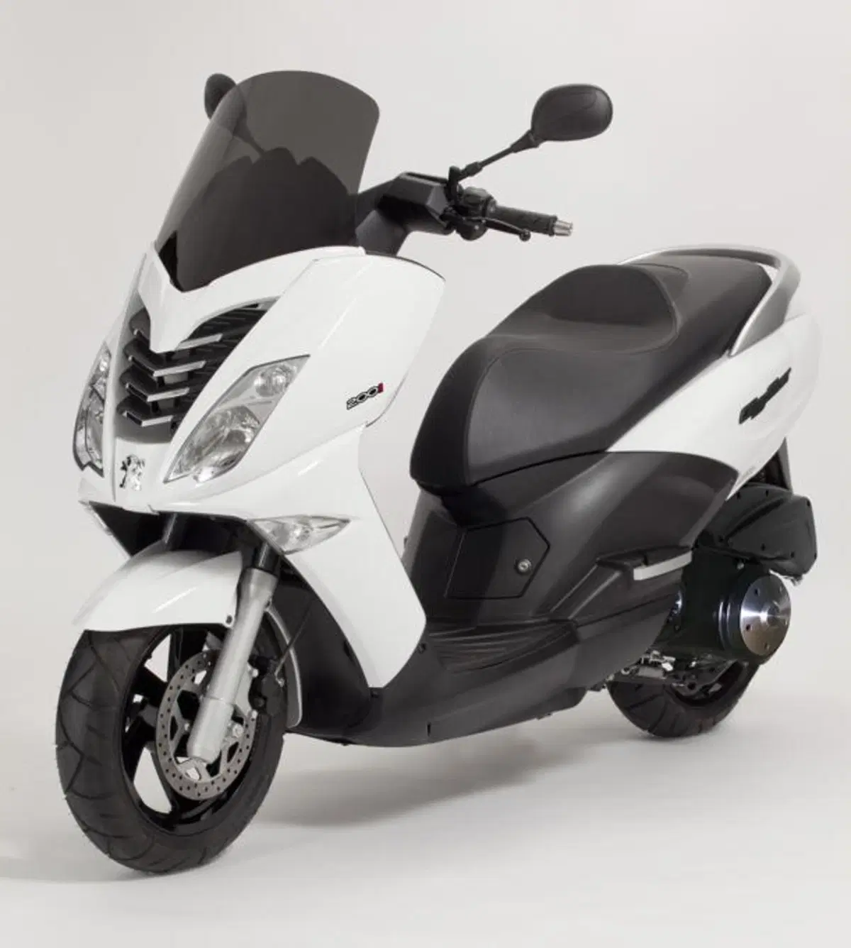 Nuovi scooter Peugeot Satelis 300 e Citystar 200i  