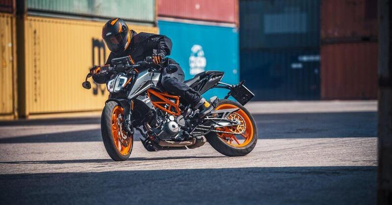 KTM 125 Duke e 390 Duke. Gli aggiornamenti per il 2021