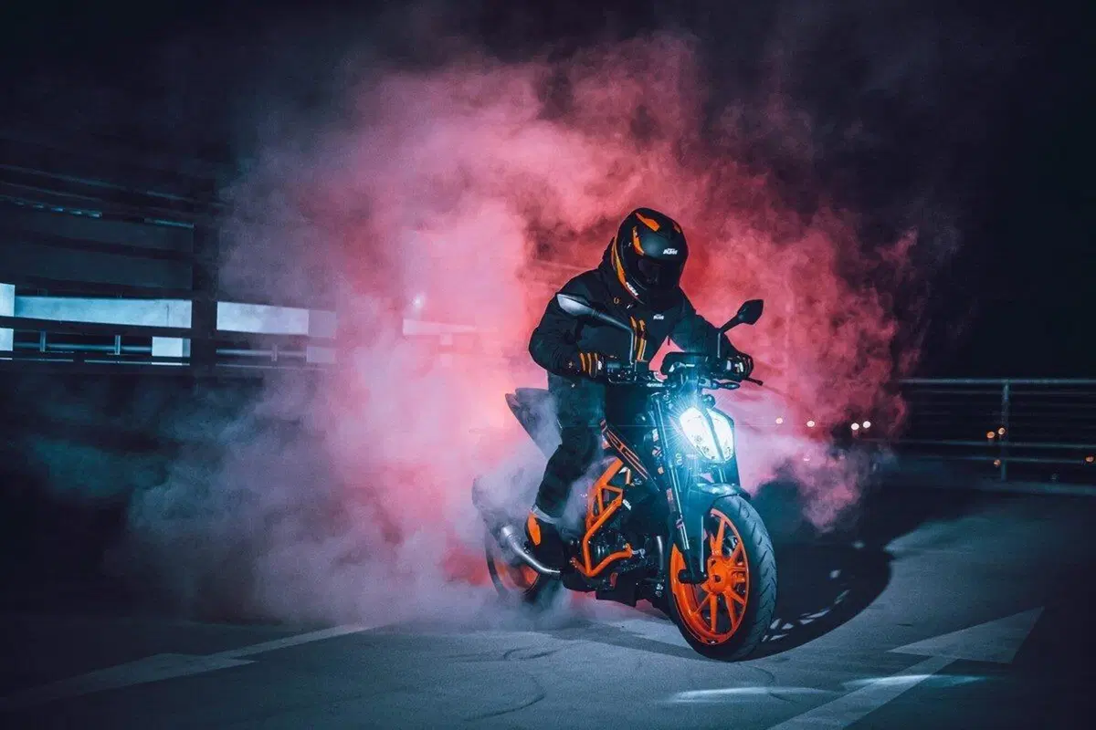 KTM 125 Duke e 390 Duke. Gli aggiornamenti per il 2021 (6)