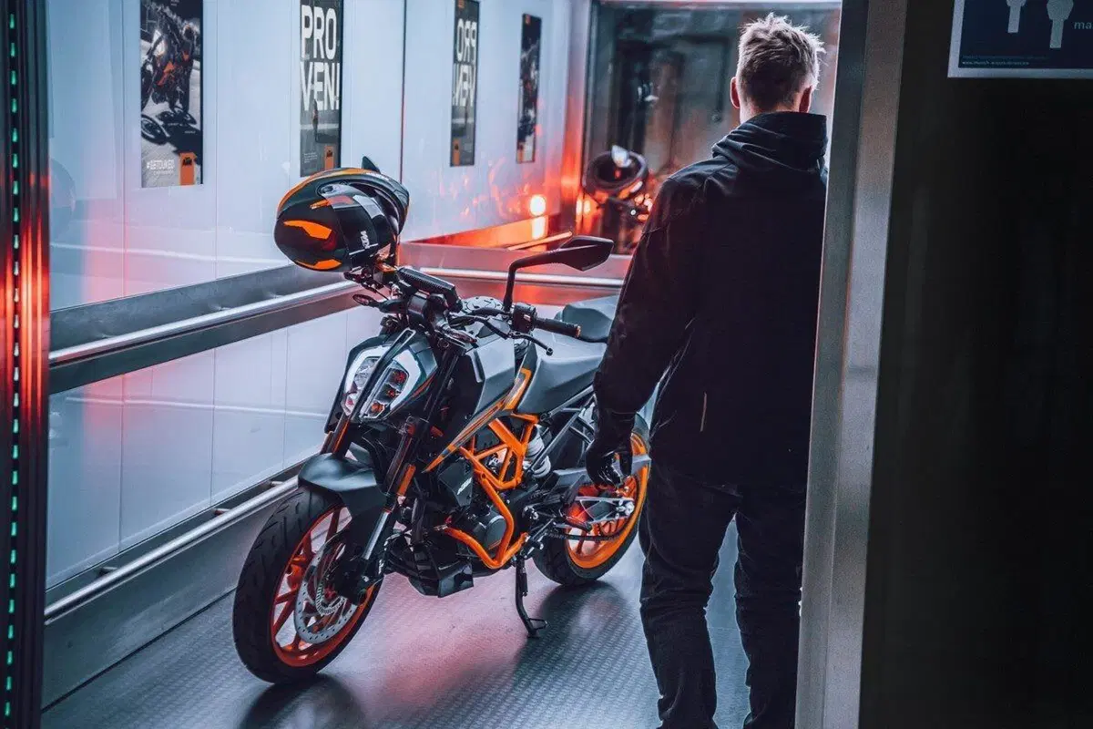 KTM 125 Duke e 390 Duke. Gli aggiornamenti per il 2021 (7)