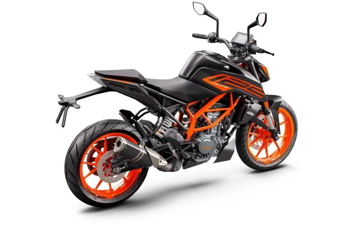 KTM 125 Duke e 390 Duke. Gli aggiornamenti per il 2021 (3)