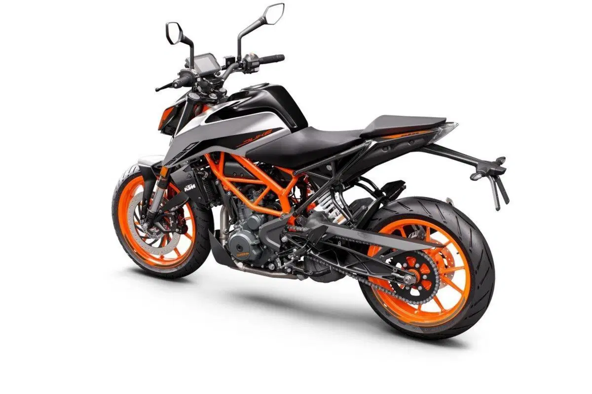 KTM 125 Duke e 390 Duke. Gli aggiornamenti per il 2021 (3)