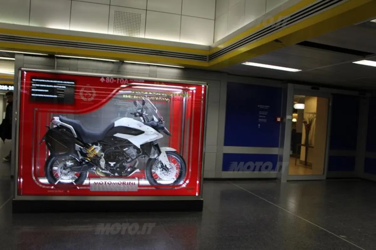 Moto Morini espone il "giocattolo" Granpasso all'aeroporto di Linate (5)
