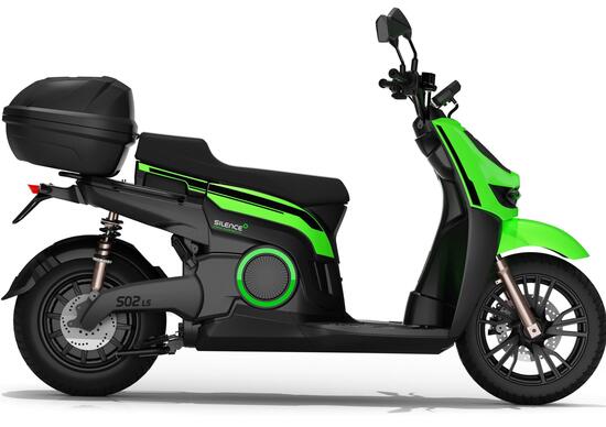 Mercato elettrico 2020. Bene le eBike, benissimo gli scooter