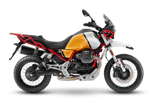 Moto Guzzi V85TT 2021. Arrivano i cerchi tubeless e altro ancora (2)