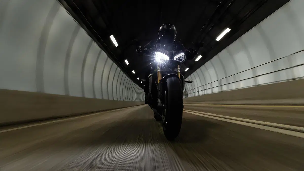Triumph Speed Triple 1200 RS 2021 [Video teaser] (6)