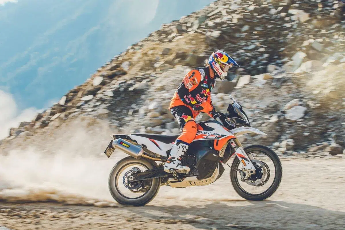 Nuova KTM 890 Adventure R Rally (14)