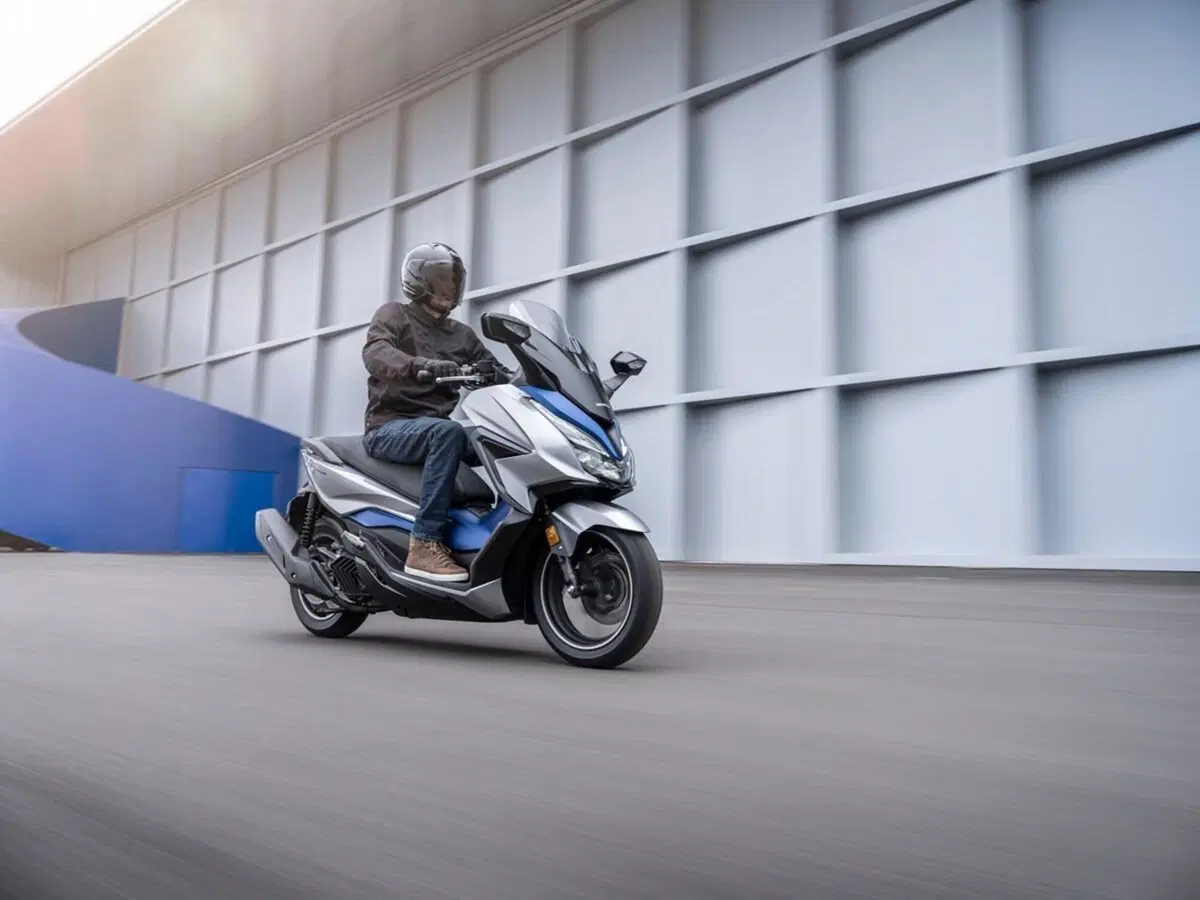Honda Forza 125 m.y. 2021. Euro 5 e Made in Italy (12)