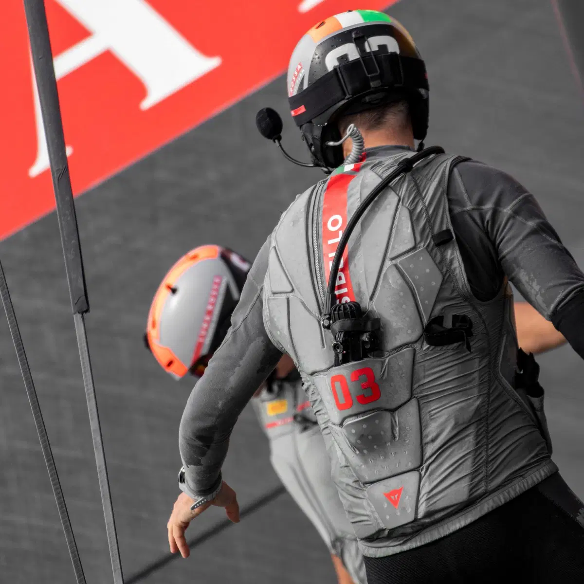 Oggi al via la Prada Cup: Dainese protegge Emirates e Luna Rossa (5)