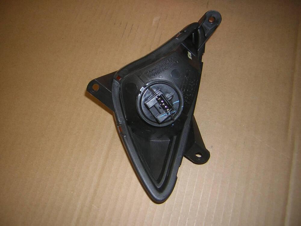 lampeggiatore ant destro Yamaha Tmax 500 2005 (4)