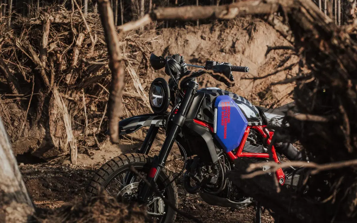 Hookie Co "Scorpion": special e kit per Ducati Scrambler Desert Sled (2)
