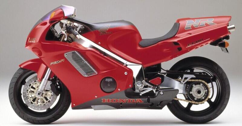 Honda NR 750 Nera? &quot;Rossa, per me, &egrave; molto meglio&quot;. Parola di Gix