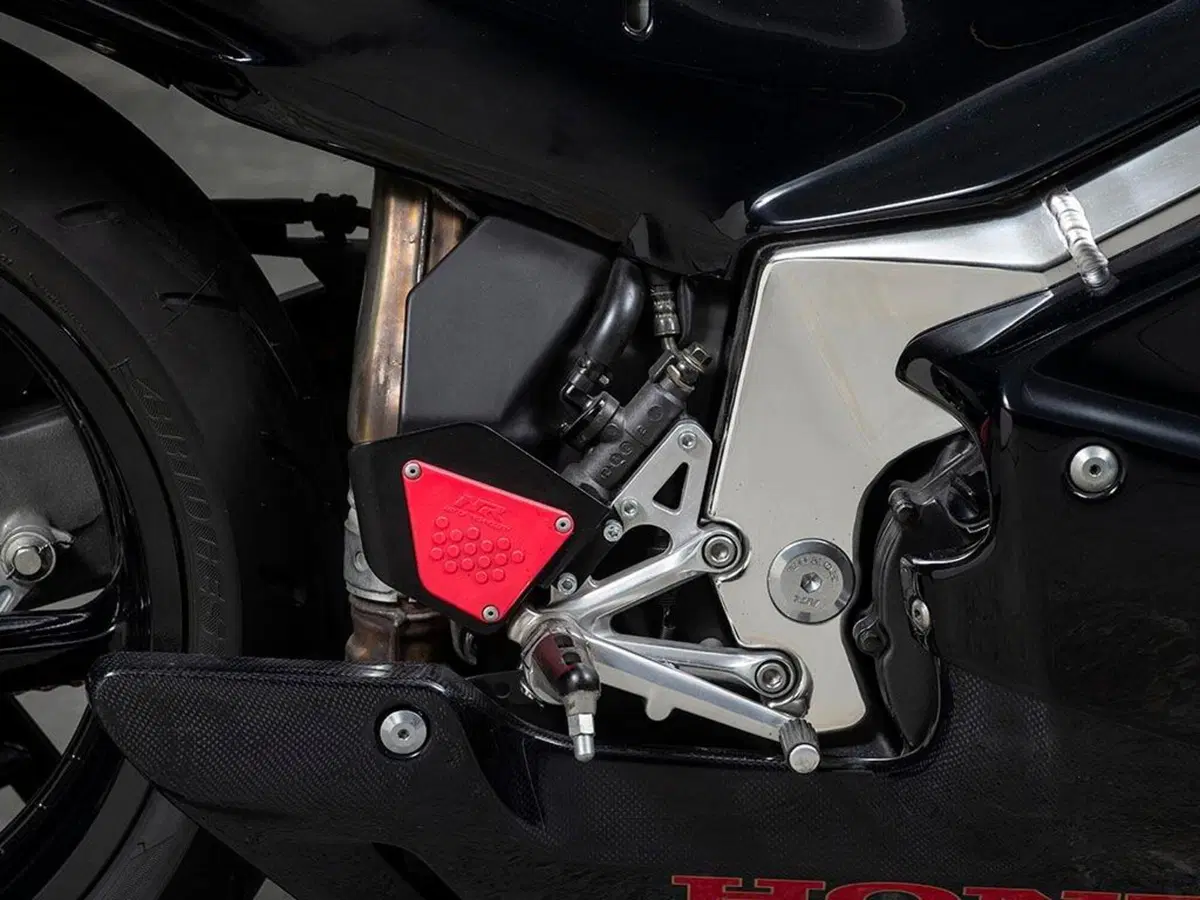 Honda NR 750 Nera? Rossa, per me, è molto meglio (10)