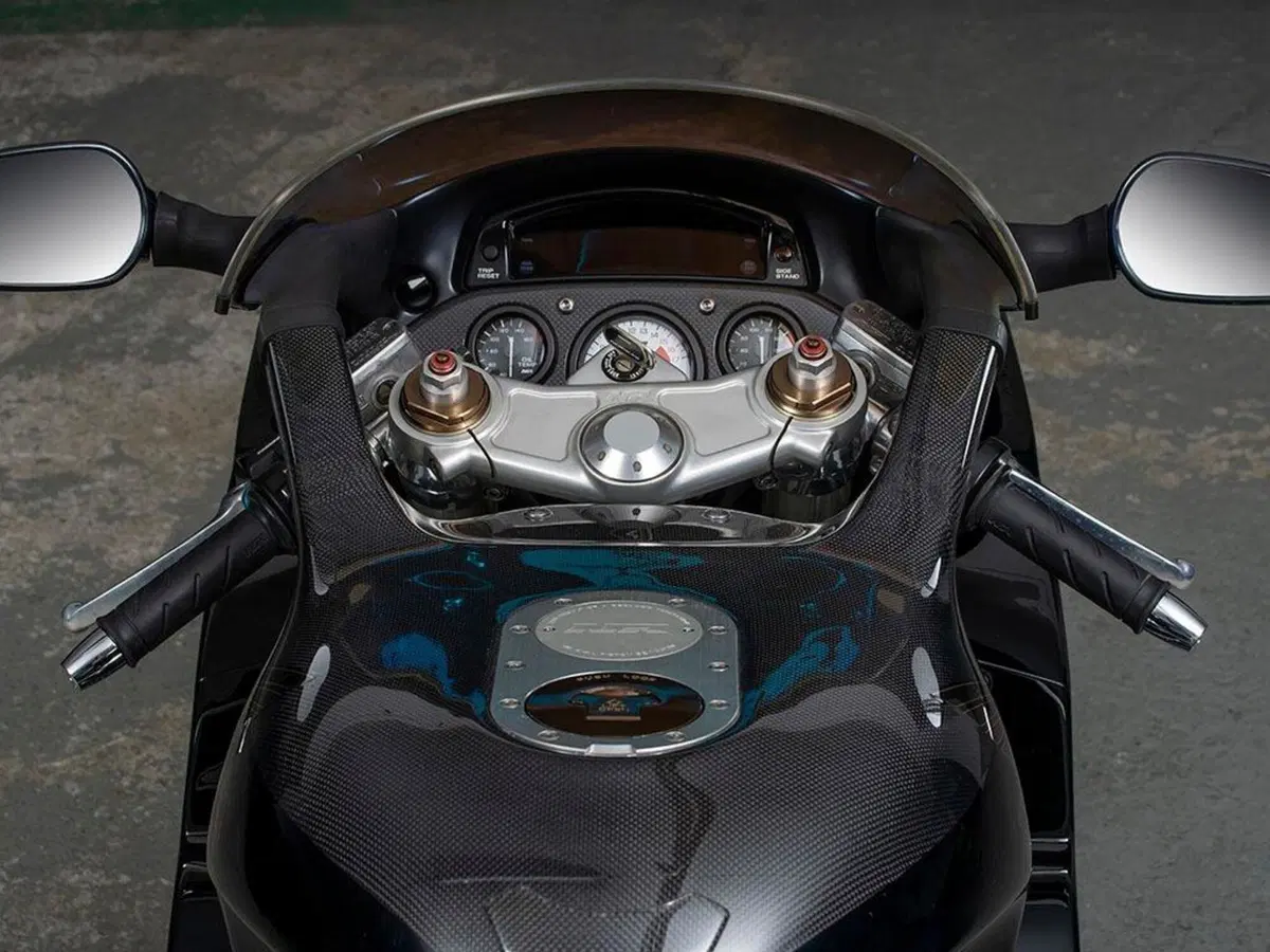 Honda NR 750 Nera? Rossa, per me, è molto meglio (8)