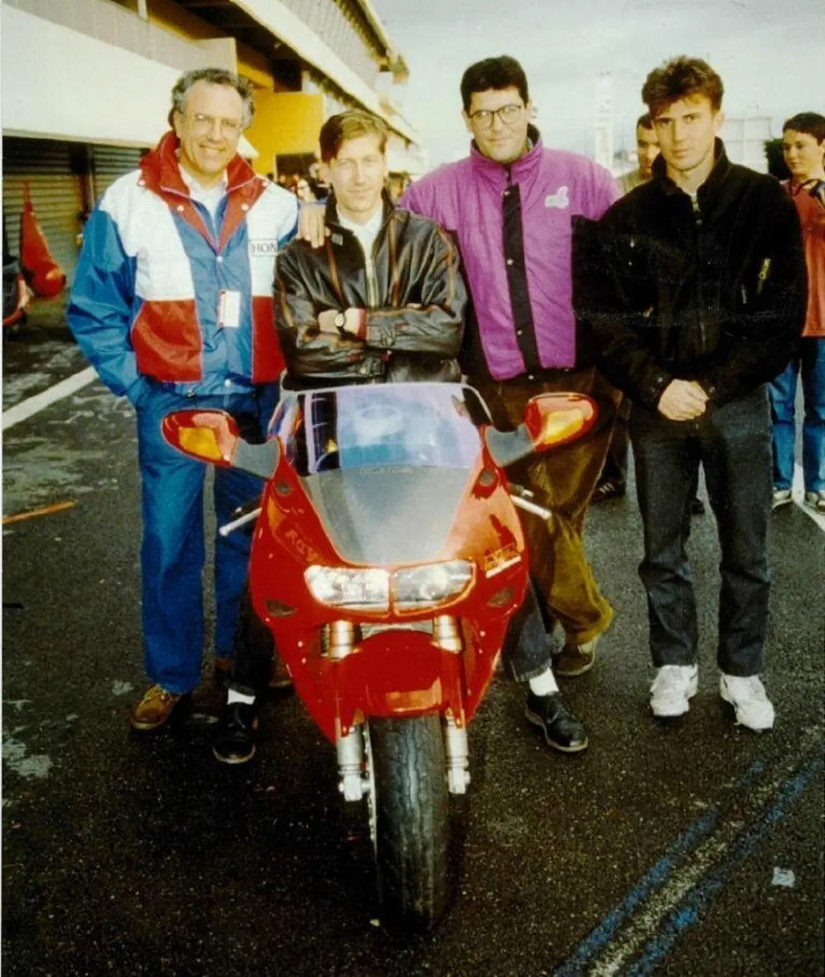 Honda NR 750 Nera? Rossa, per me, è molto meglio (2)