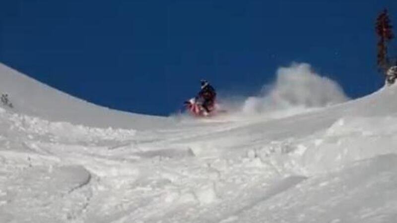 Snowbike: sono moto o sono yeti? [VIDEO VIRALE]