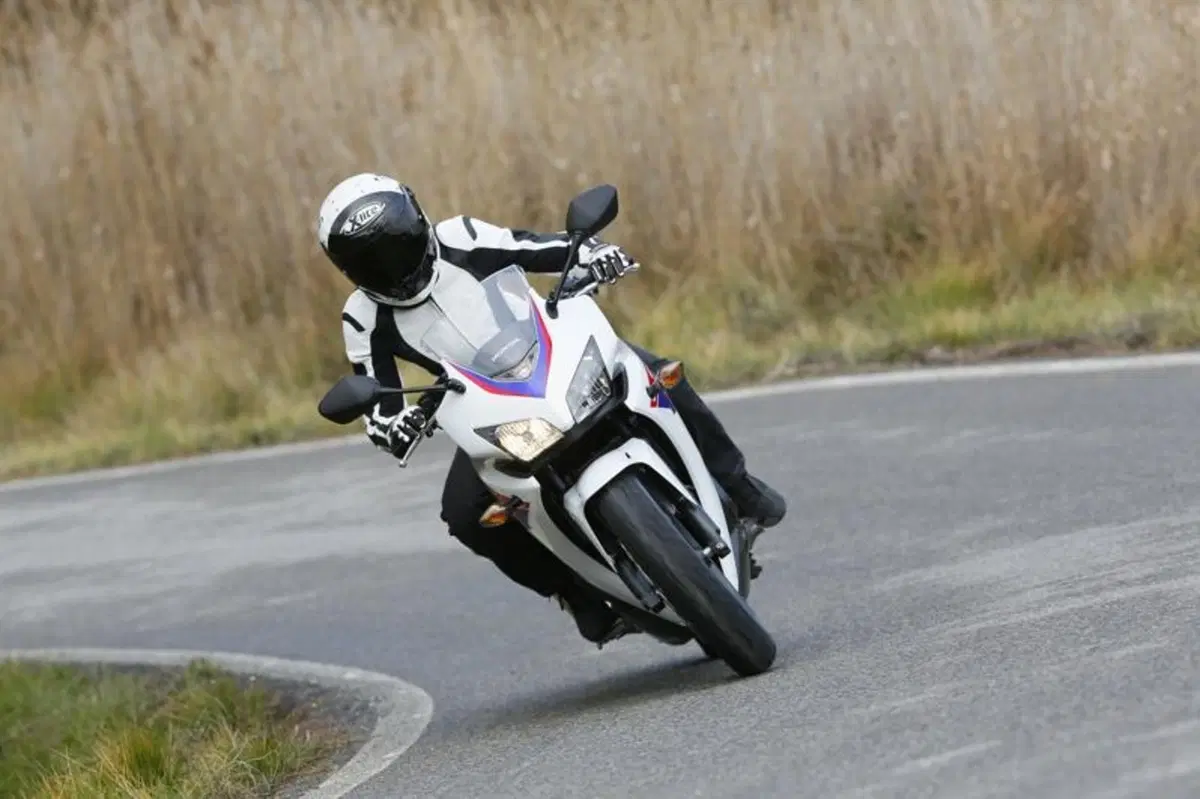 Honda CBR500R  (2)