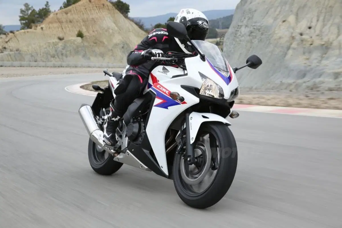 Honda CBR500R  (5)