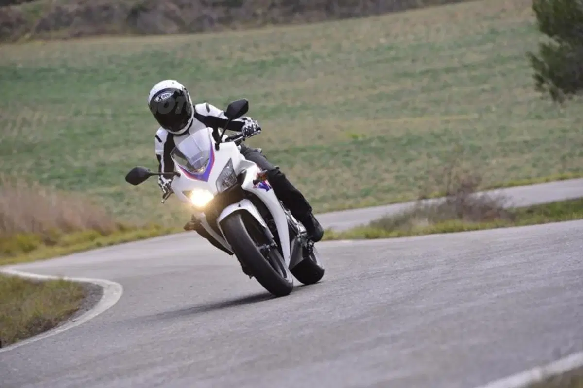 Honda CBR500R  (9)