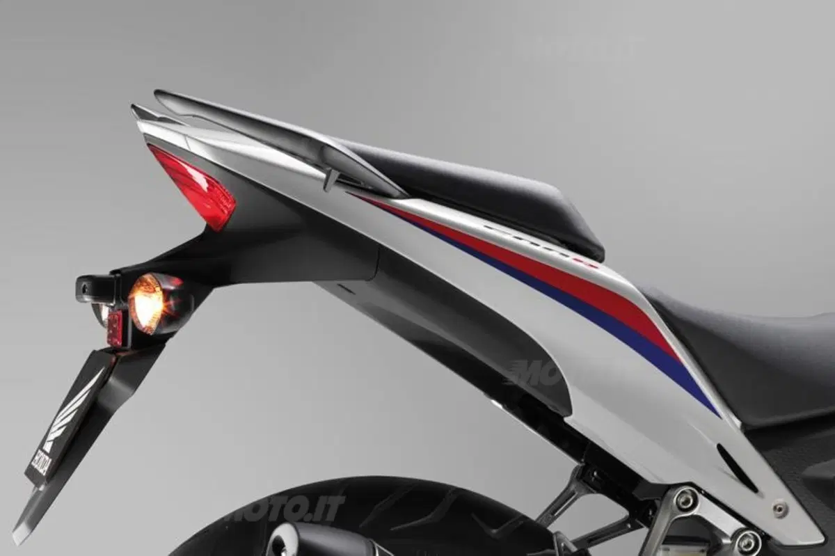 Honda CBR500R  (28)