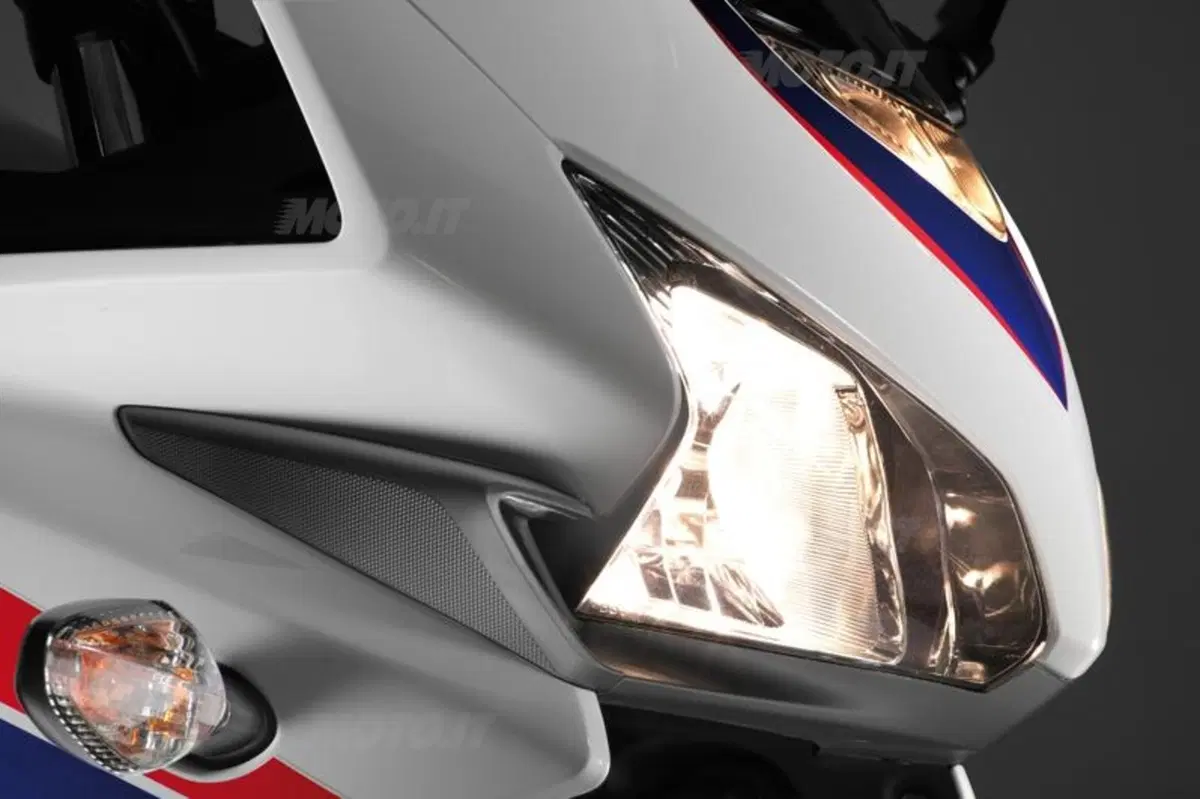Honda CBR500R  (32)