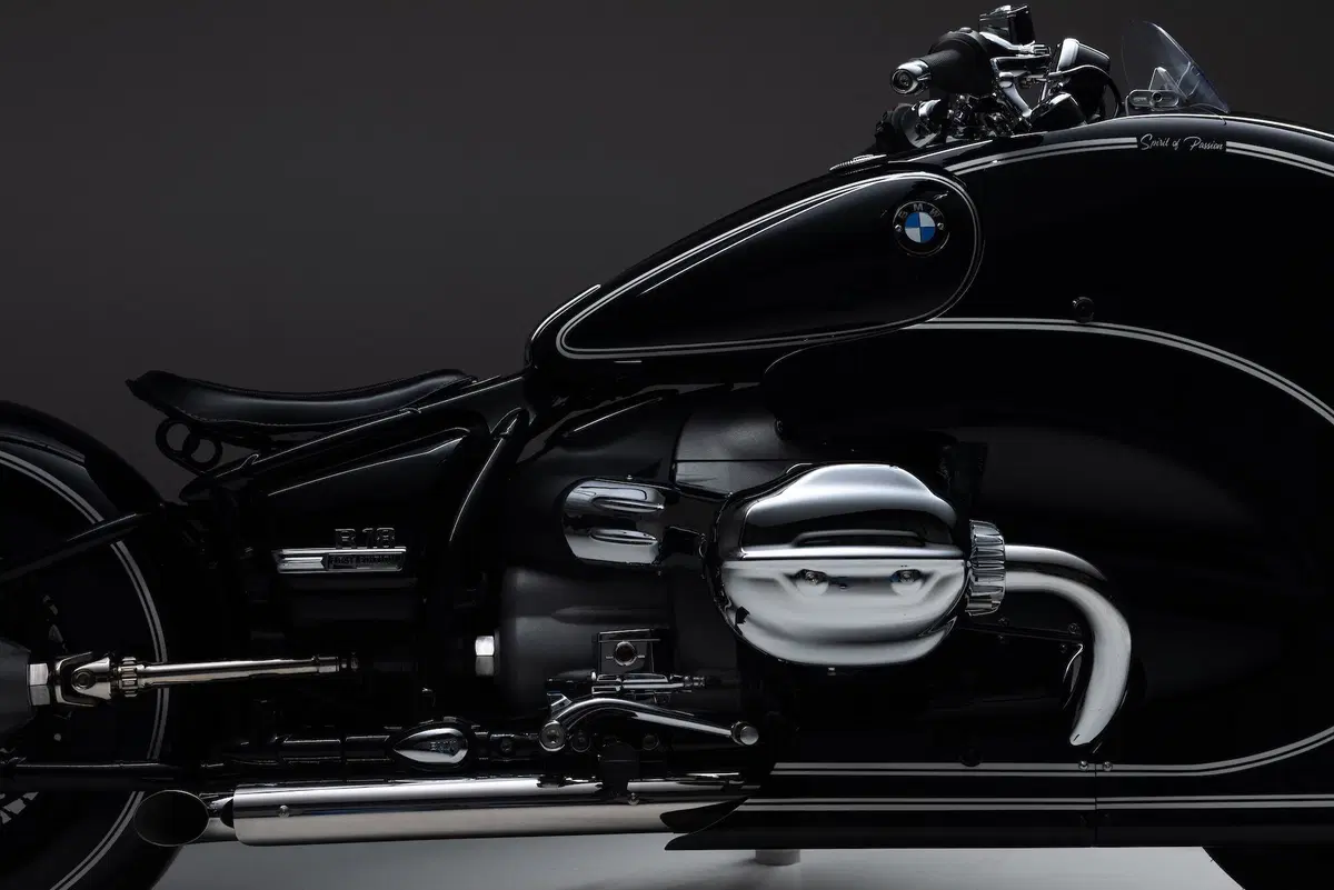 BMW R18 Spirit of Passion by Kingston Customs (15)