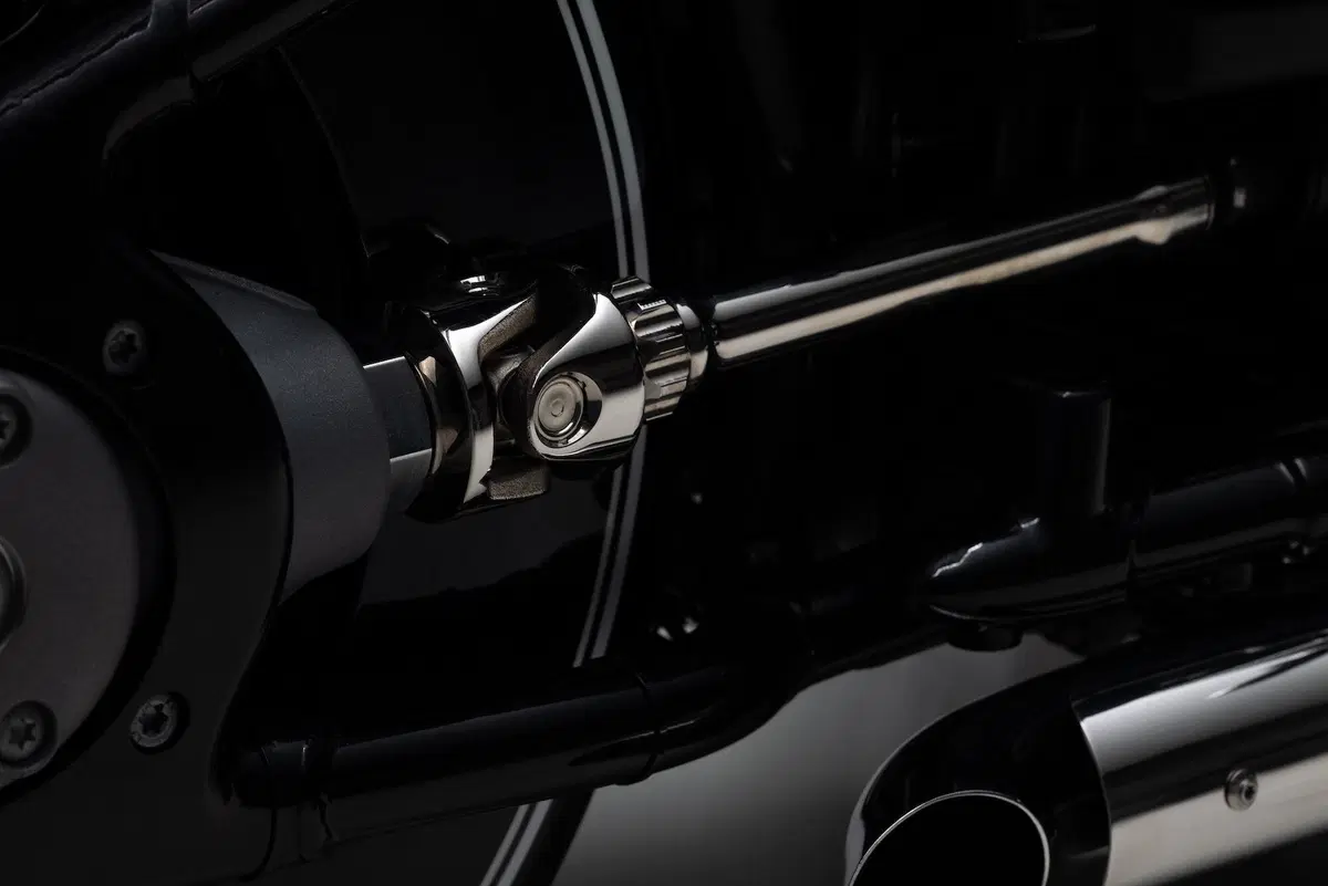 BMW R18 Spirit of Passion by Kingston Customs (20)