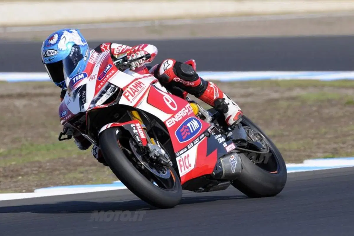 SBK Phillip Island. Checa si aggiudica la prima Superpole della stagione