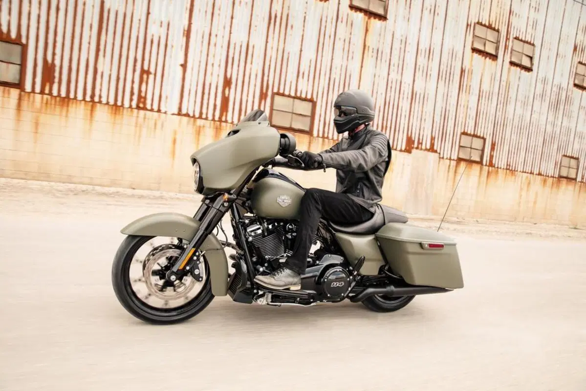 Harley-Davidson 2021: arrivano tre bagger in allestimento "Special" (2)