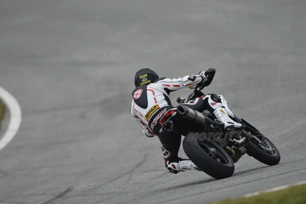 Ducati Hypermotard 2013  (20)