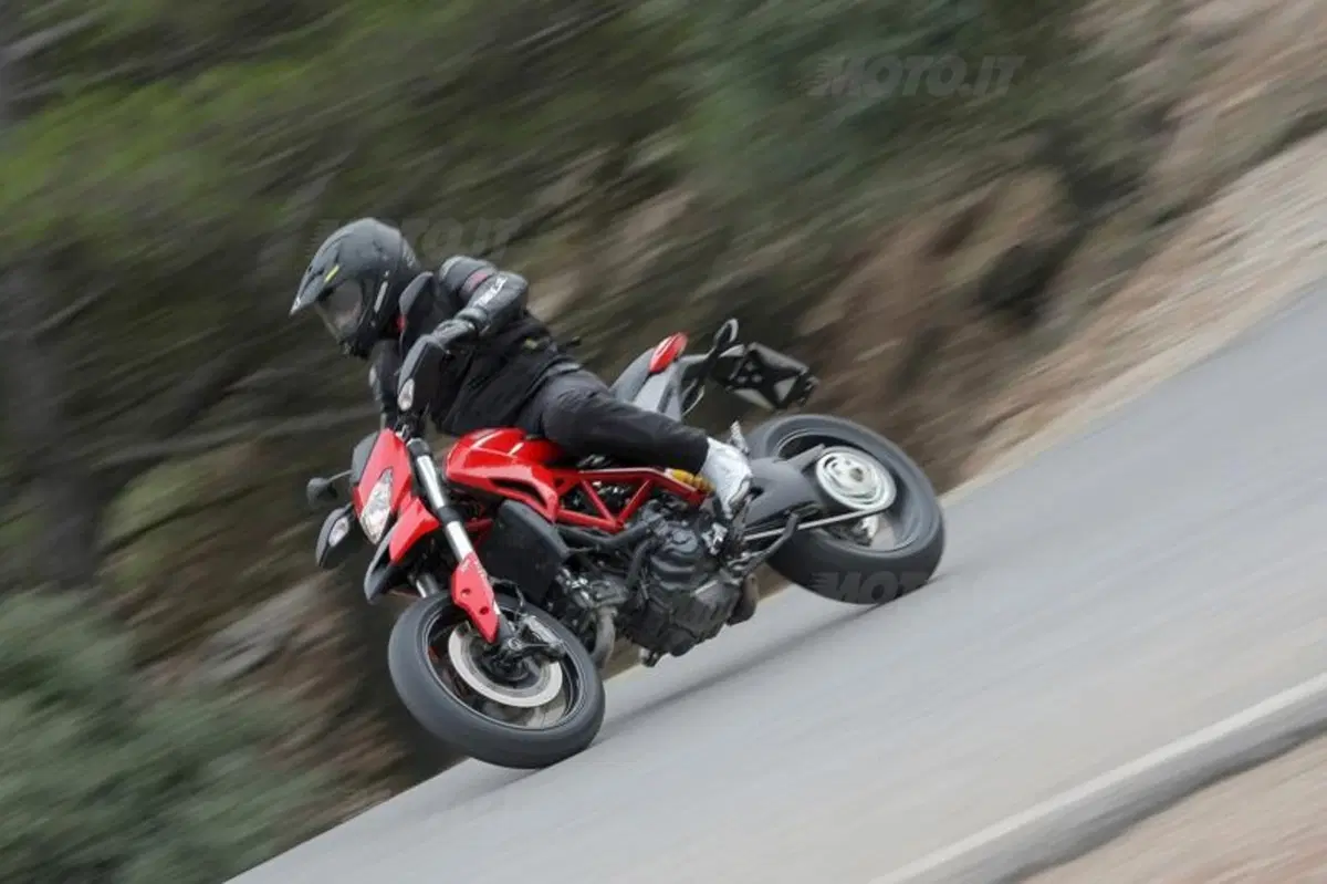 Ducati Hypermotard 2013  (21)