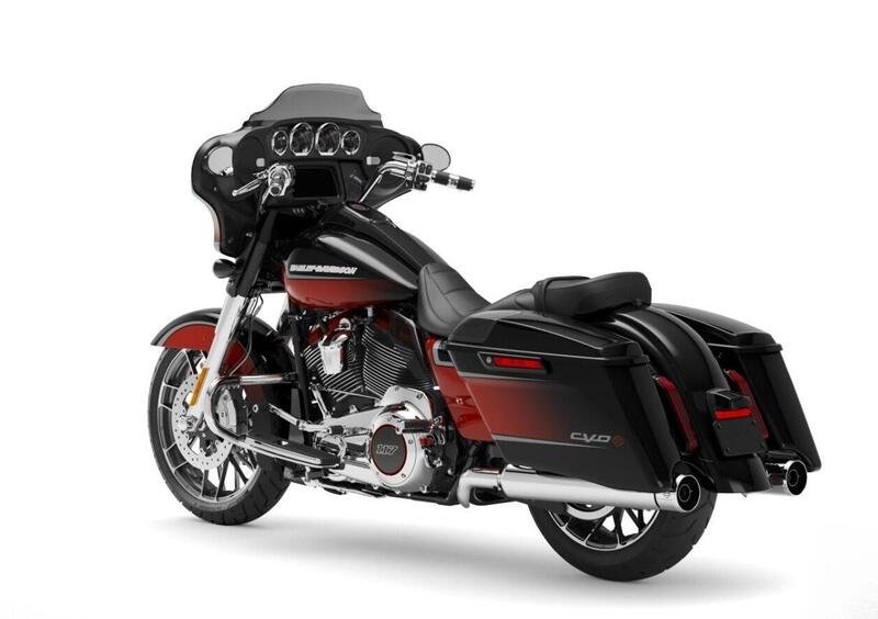 Harley-Davidson CVO - Custom Vehicle Operations 117 Street Glide (2021) - FLHXSE (2)