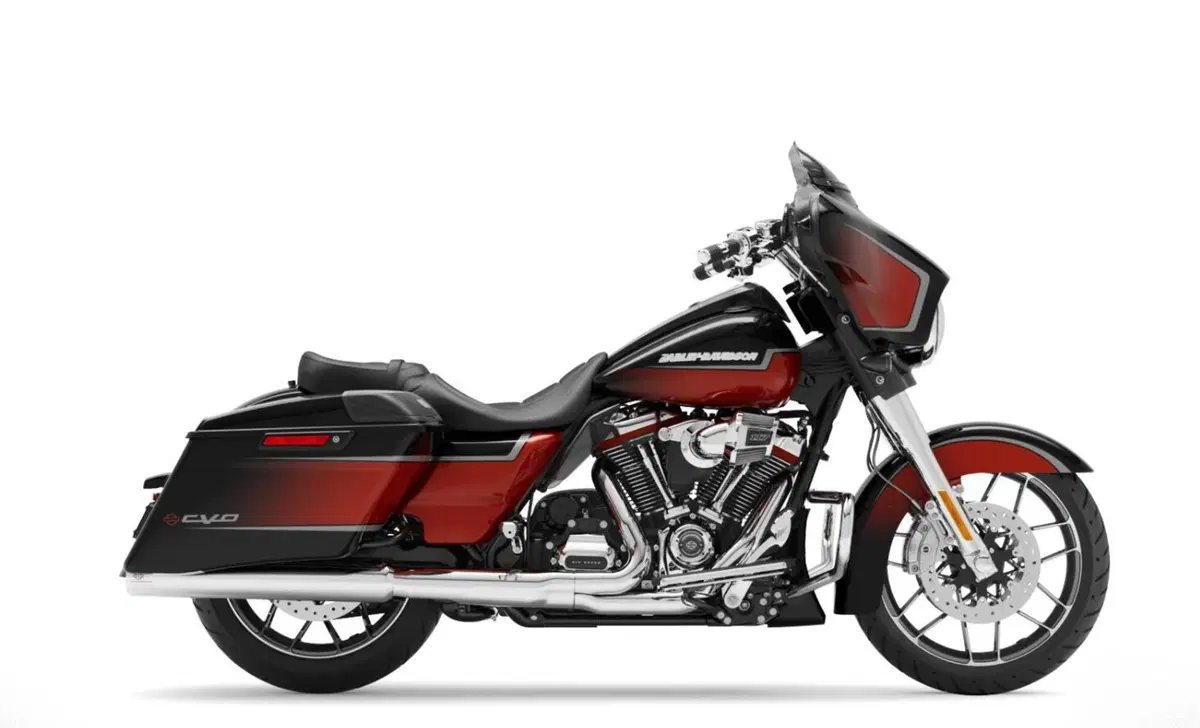 Harley-Davidson CVO - Custom Vehicle Operations 117 Street Glide (2021) - FLHXSE (4)