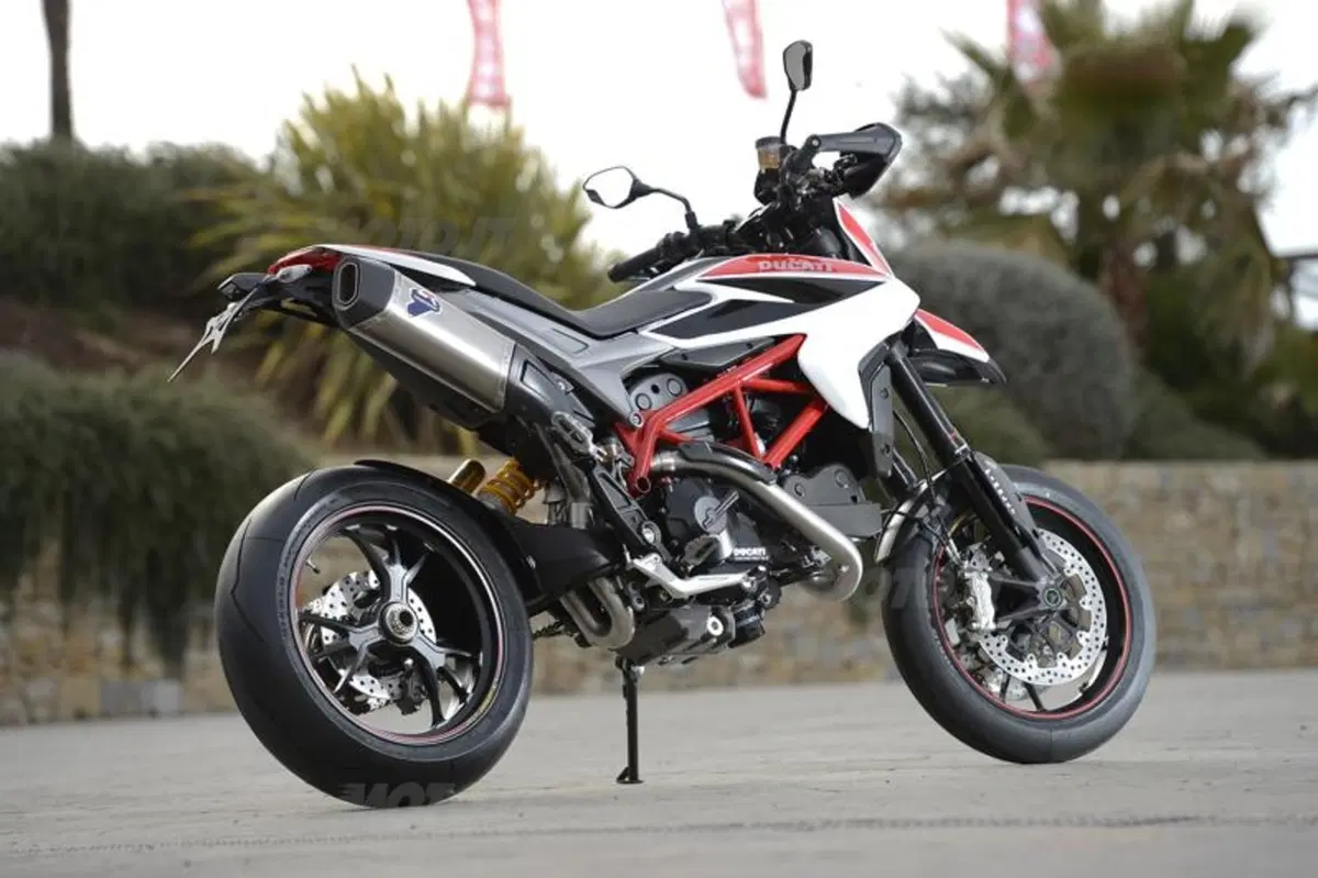 Ducati Hypermotard 2013  (32)