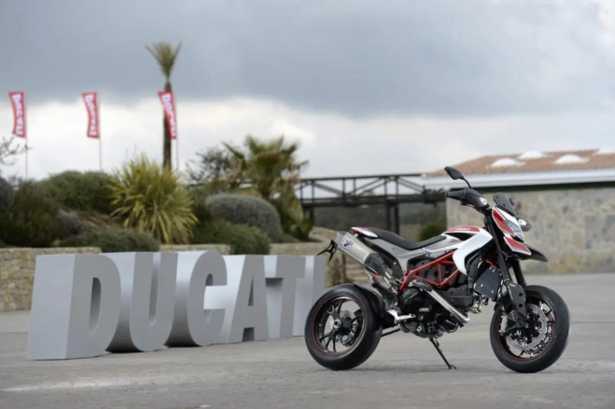 Ducati Hypermotard 2013  (33)