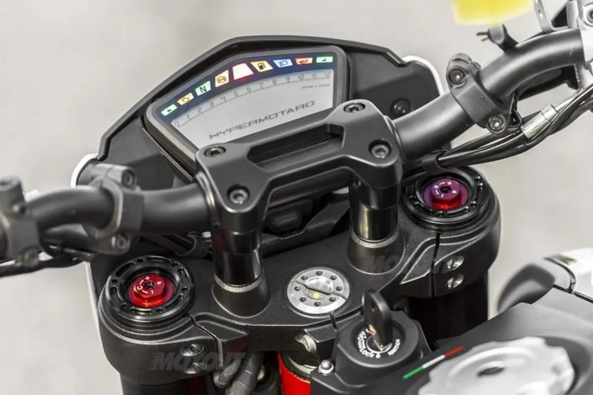 Ducati Hypermotard 2013  (35)