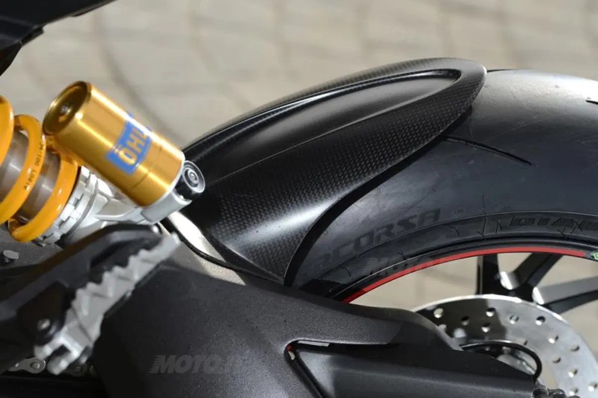 Ducati Hypermotard 2013  (39)