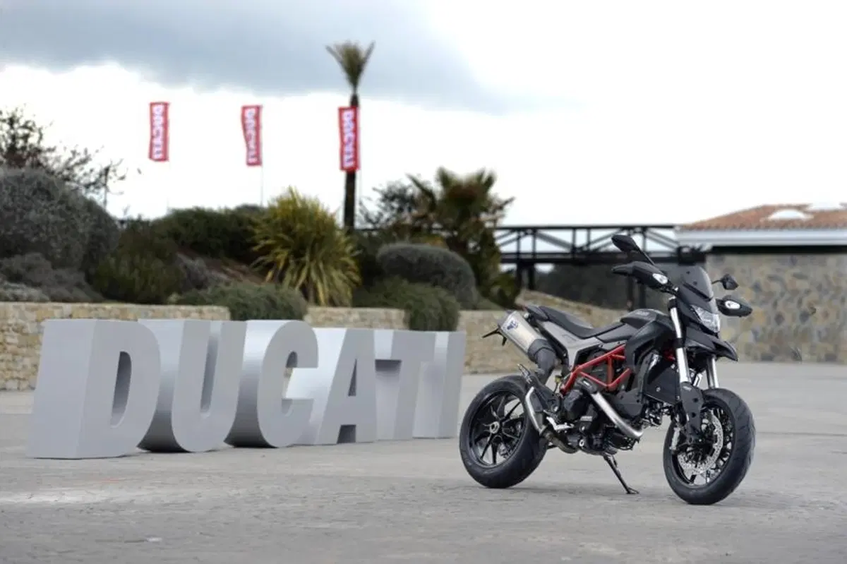 Ducati Hypermotard 2013  (48)