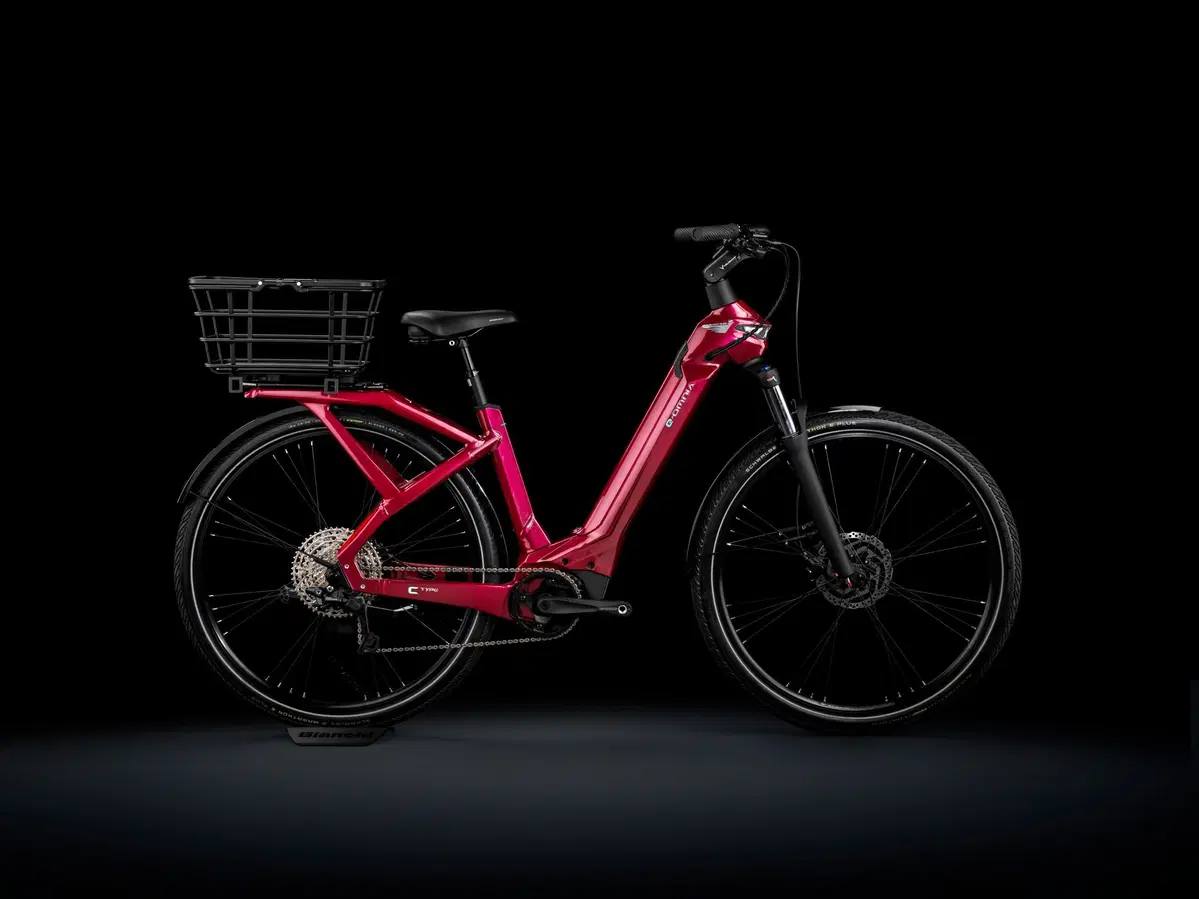 e-Omnia il nuovo progetto eBike di Bianchi che mette in sella Nico Rosberg
