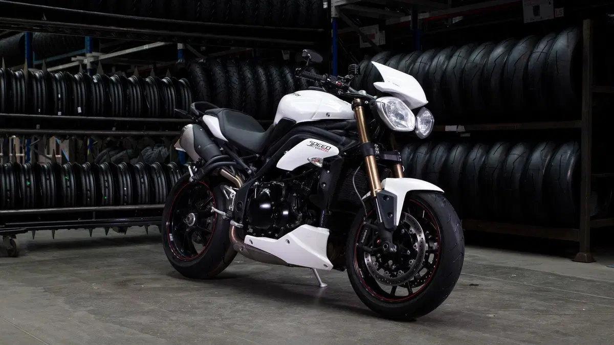 Triumph Speed Triple: i modelli dalla prima all'ultima (5)