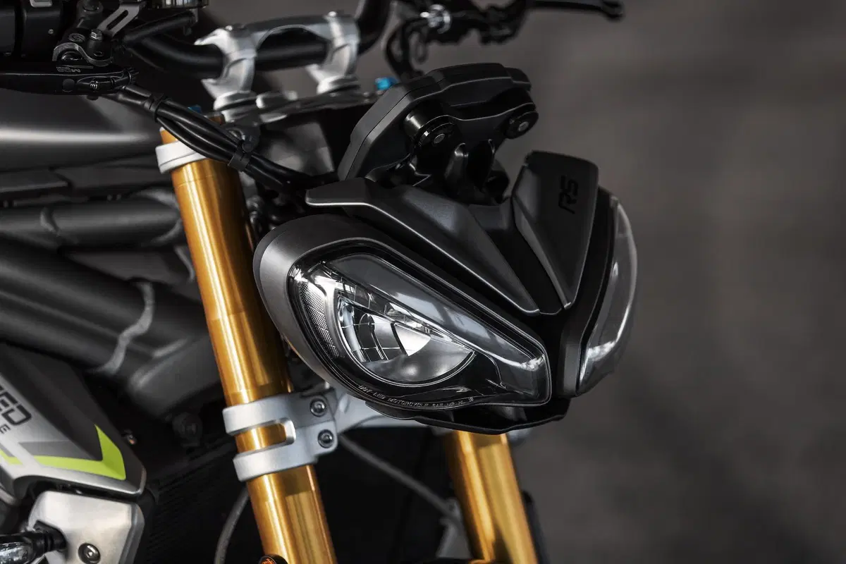 Triumph Speed Triple 1200 RS: tutti i dati e le immagini (14)